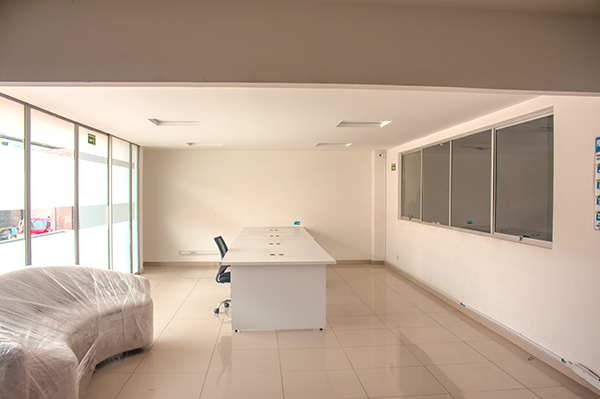 Bodega fontibón espacio de trabajo